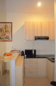 Ap Suite Apartment 꾸따